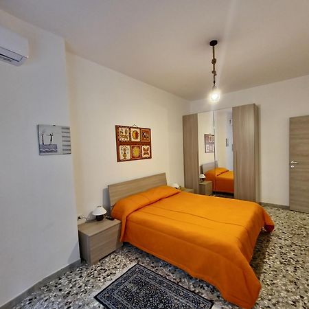 Apartamento Garibaldi Square Bari Exterior foto